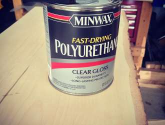 Fast-Drying Polyurethane Finish (Color: Clear Gloss)