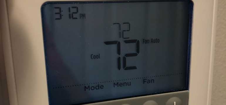 thermostat-keeps-resetting-on-its-own-here-s-what-to-do